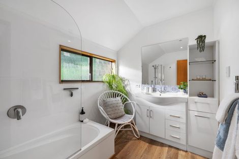 Photo of property in 15 Cavendish Square, Strathmore Park, Wellington, 6022