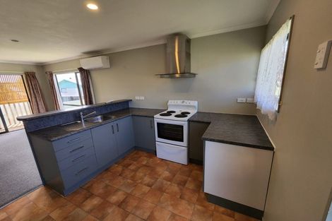 Photo of property in 8 Rembrandt Place, Opaheke, Papakura, 2113