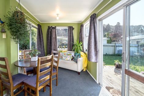 Photo of property in 9 Skipage Grove, Featherston, 5710