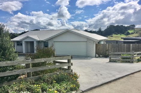 Photo of property in 25 Calla Street, Maungaturoto, 0520