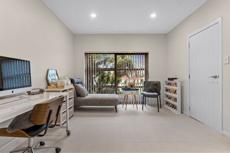 Photo of property in 31 Barlow Place, Chatswood, Auckland, 0626