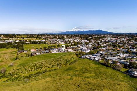 Photo of property in 2/13 Chatswood Grove, Fitzroy, New Plymouth, 4312