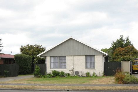 Photo of property in 461 Mairehau Road, Parklands, Christchurch, 8083