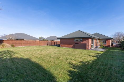 Photo of property in 4 Gwen Place, Redwood, Christchurch, 8051