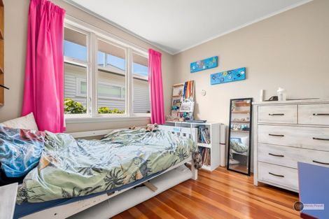 Photo of property in 41 Dowling Grove, Silverstream, Upper Hutt, 5019