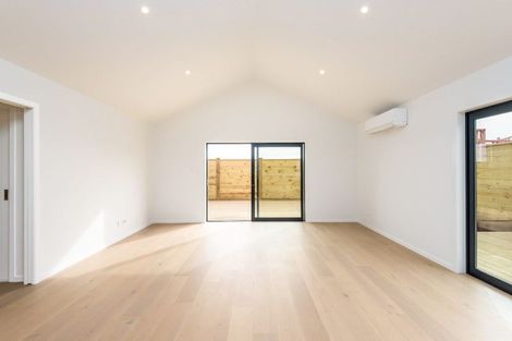 Photo of property in 27 Ruia Crescent, Cambridge, 3434