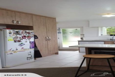 Photo of property in 2/219 Forrest Hill Road, Forrest Hill, Auckland, 0620