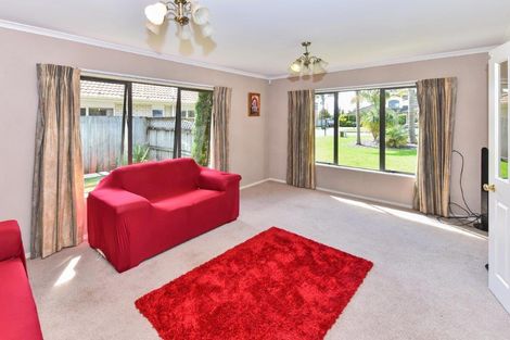 Photo of property in 7 Crannich Place, Wattle Downs, Auckland, 2103