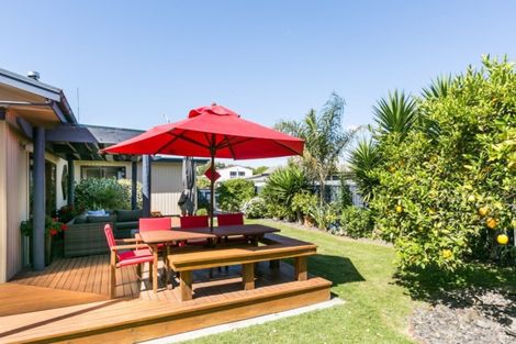 Photo of property in 52 Meeanee Road, Taradale, Napier, 4112