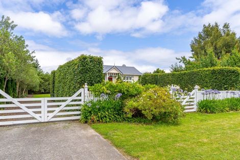 Photo of property in 120 Regent Street, Martinborough, 5711