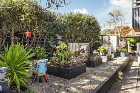 Photo of property in 118 Brook Place, Whangamata, 3620