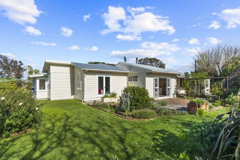 Photo of property in 190 Regent Street, Martinborough, 5711