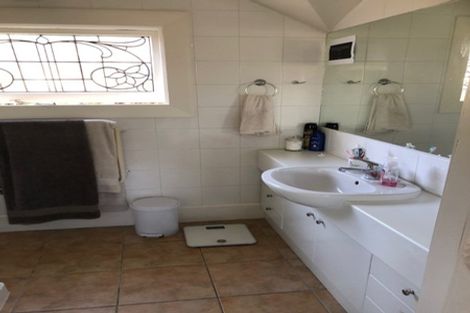 Photo of property in 173 Fifield Terrace, Opawa, Christchurch, 8023