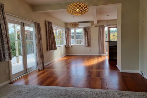 Photo of property in 24 Weld Street, Martinborough, 5711