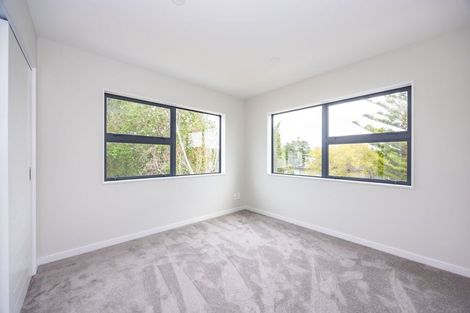 Photo of property in 34 Hellyers Street, Birkdale, Auckland, 0626