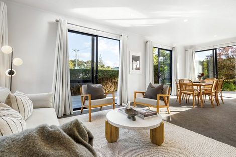 Photo of property in 14 Fordham Street, Beach Haven, Auckland, 0626