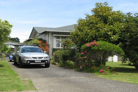 Photo of property in 8 Shortt Avenue, Mangere Bridge, Auckland, 2022