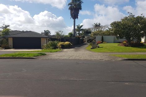 Photo of property in 43 Te Wharau Drive, Greenhithe, Auckland, 0632