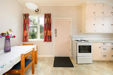 Photo of property in 19 Morris Street, Marton, 4710