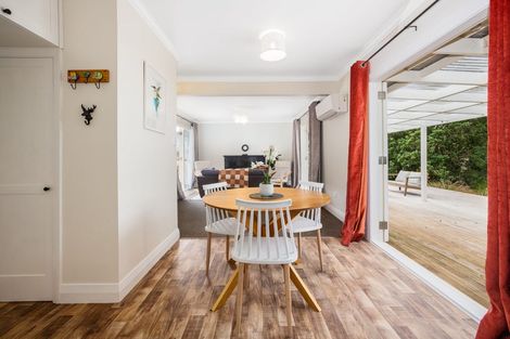 Photo of property in 27 Sunny Grove, Wainuiomata, Lower Hutt, 5014