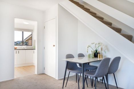 Photo of property in 43a Sunhaven Drive, Newlands, Wellington, 6037