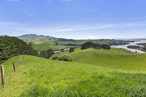 Photo of property in 82 Maungatawhiri Road, Raglan, 3295