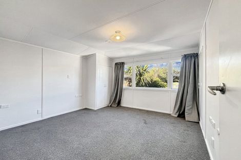 Photo of property in 5 Featherston Street, Takaro, Palmerston North, 4412