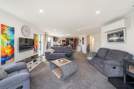 Photo of property in 4 Fenwick Crescent, Wallaceville, Upper Hutt, 5018