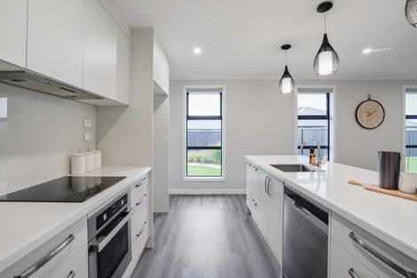 Photo of property in 15 Chatham Rise, Seaward Bush, Invercargill, 9812