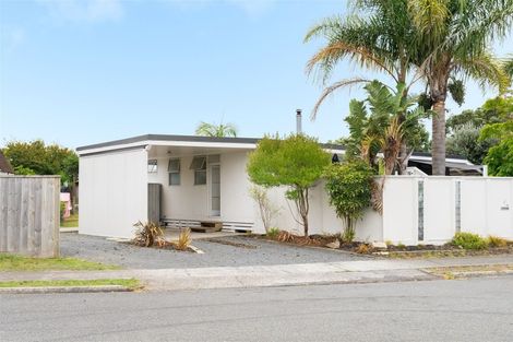 Photo of property in 4 Tahara Crescent, Mount Maunganui, 3116