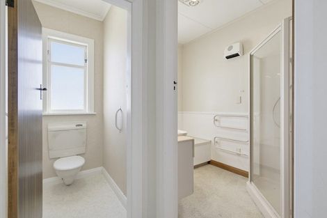 Photo of property in 19 Agra Crescent, Khandallah, Wellington, 6035