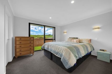 Photo of property in 124 Harriet Johnston Drive, Pokeno, 2402