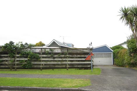 Photo of property in 13 Prudence Place, Oakura, 4314