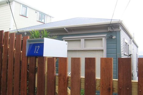 Photo of property in 12 Dorking Road, Brooklyn, Wellington, 6021