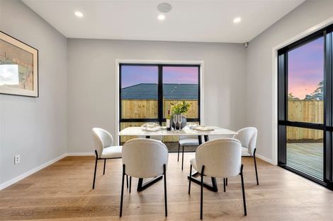 Photo of property in 18 Lewis Younie Road, Kumeu, 0810