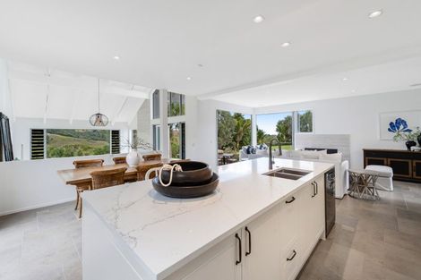 Photo of property in 122 Brownhill Road, Whitford, Manurewa, 2576