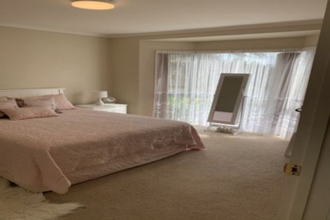 Photo of property in 10 Lake Panorama Drive, Henderson, Auckland, 0612