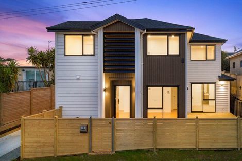 Photo of property in 1b Valron Road, Te Atatu South, Auckland, 0602