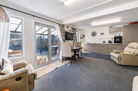 Photo of property in 69 Milton Terrace, Picton, 7220