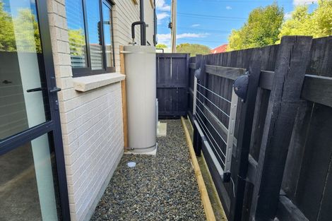 Photo of property in 64c Yeovil Road, Te Atatu Peninsula, Auckland, 0610
