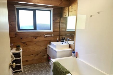 Photo of property in 47 Stillwater Crescent, Stillwater, Silverdale, 0993