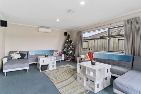 Photo of property in 33 Golden Sands Drive, Papamoa Beach, Papamoa, 3118