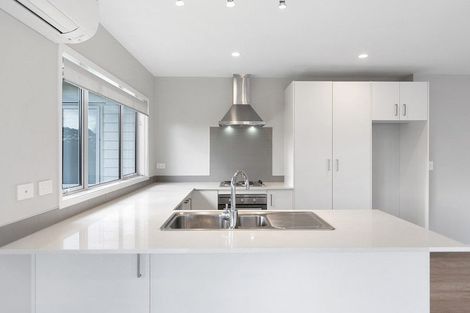 Photo of property in 9 Josh Road, Huapai, Kumeu, 0810