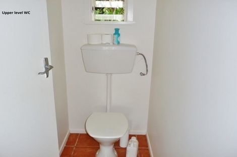 Photo of property in 16 Seaview Road, Cable Bay, 0420