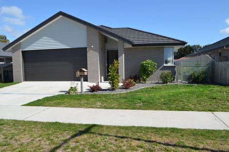 Photo of property in 39 Leet Crescent, Papamoa Beach, Papamoa, 3118