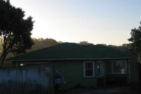 Photo of property in 107 Castor Crescent, Cannons Creek, Porirua, 5024
