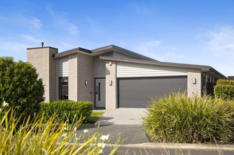 Photo of property in 8 Stanton House Road, Paerata, 2124