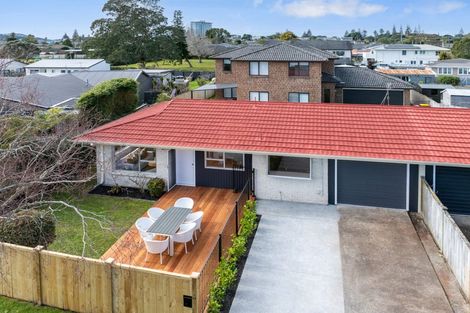 Photo of property in 1/59 Hatton Road, Orewa, 0931