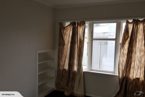 Photo of property in 37 Redwood Avenue, Tawa, Wellington, 5028