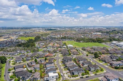 Photo of property in 30 Bellagio Way, Flat Bush, Auckland, 2019